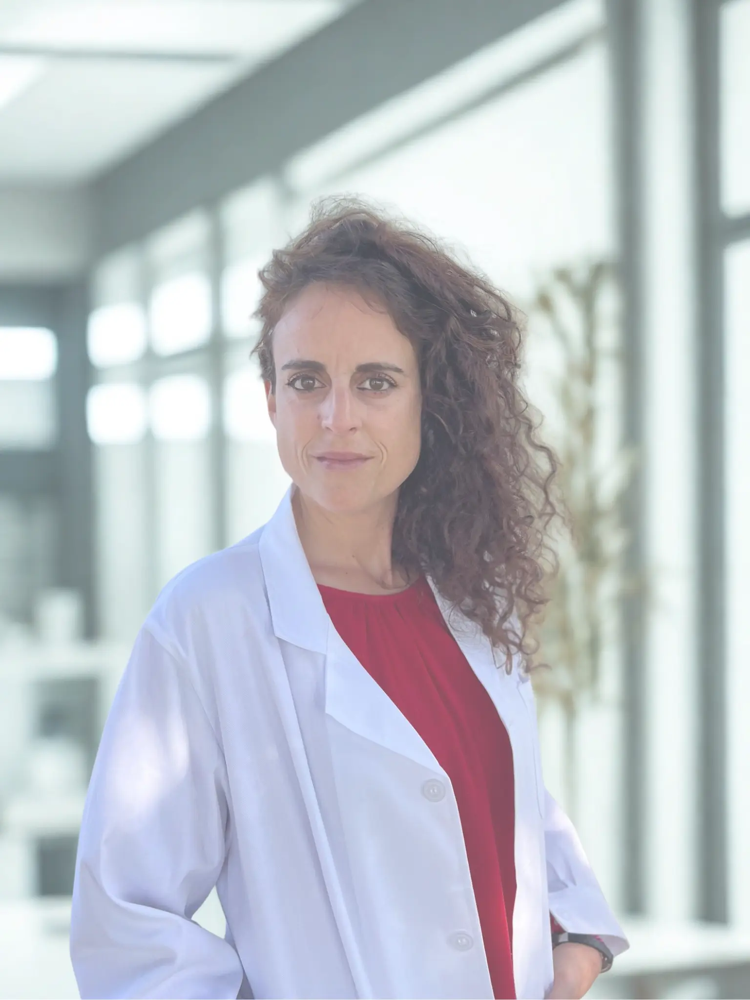 Dra. Elena Cobos, médico especialista en Medicina Integrativa, Pediatría y Psiconeuroinmunología Clínica